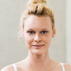 Wähle die passende Nuance der BB Cream für dich