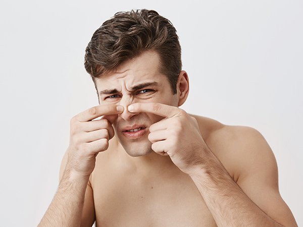 Warum Geht Meine Nase Abends Immer Zu Pickel auf der Nase - wie wirst Du sie schnell wieder los? | Garnier