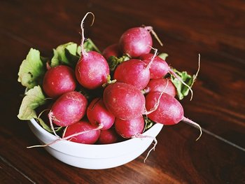 Radieschen mit Vitaminen und Mineralstoffen gegen Pickel