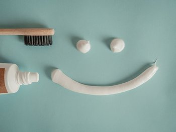 Smilie aus Zahnpasta