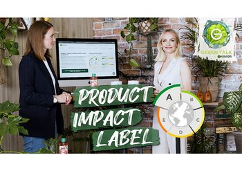 Zwei Frauen unterhalten sich