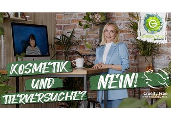 Zwei Frauen unterhalten sich
