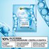 Produktverpackung der Garnier Hydrogel Maske im Zentrum, umgeben von flüssigen Wirkstoff- und Glycerin-Elementen sowie einer Infotabelle zu den Inhaltsstoffen.