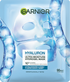 Produktverpackung der Garnier Hyaluron Ultra Moisture Hydrogel Mask in hellblauer Optik mit sichtbarer Hydrogel-Gesichtsmaske und Wassertropfen-Elementen.