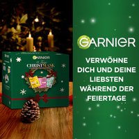 Tuchmasken 24er Adventskalender Produktbild in weihnachtlicher Umgebung