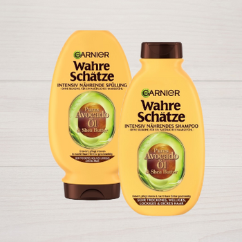 Wahre Schätze Avocado-Öl Produkte liegen auf einem Tisch