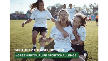 Jubelnde Fussballspielerinnen