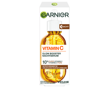 Verpackung des Garnier Vitamin C Glow Booster Nachtserums.