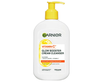 Pumpspender Verpackung des Garnier Glow Booster Cleanser mit Vitamin C
